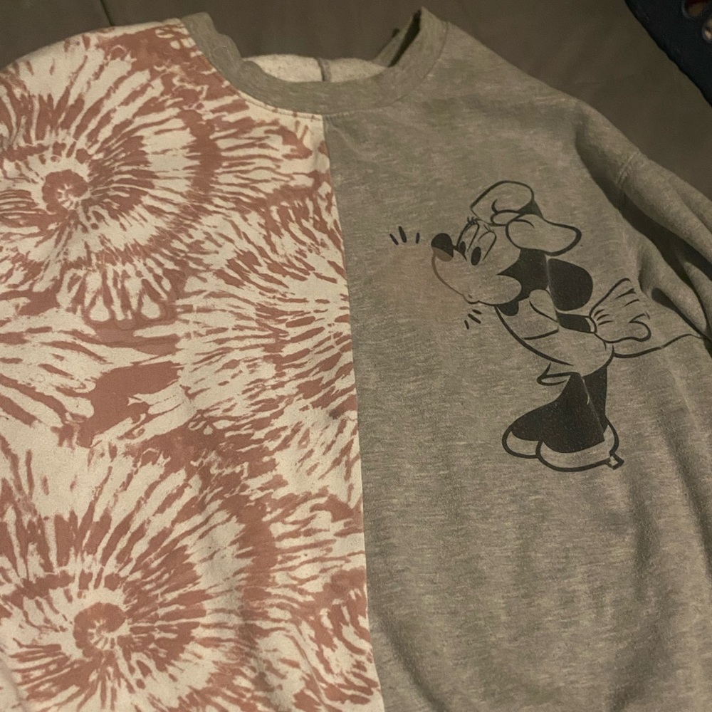 Minnie Mouse sweatshirt